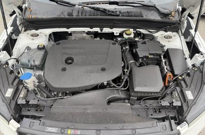 2024 Volvo XC40 B5 AWD Plus Dark Theme