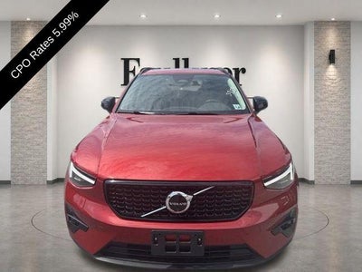 2024 Volvo XC40 B5 AWD Plus Dark Theme