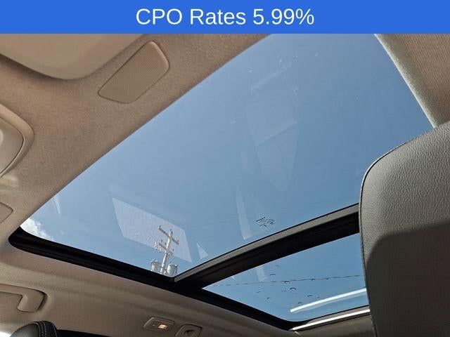 2024 Volvo XC40 B5 AWD Plus Dark Theme
