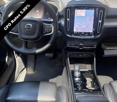 2024 Volvo XC40 B5 AWD Plus Dark Theme