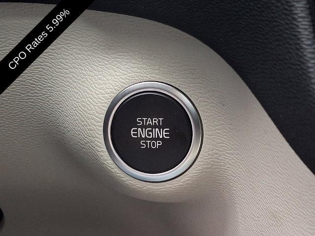 2024 Volvo XC40 B5 AWD Ultimate Dark Theme