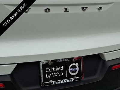 2024 Volvo XC40 B5 AWD Ultimate Dark Theme