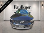 2025 Volvo XC40 B5 AWD Ultra Dark Theme