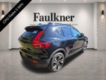 2025 Volvo XC40 B5 AWD Ultra Dark Theme