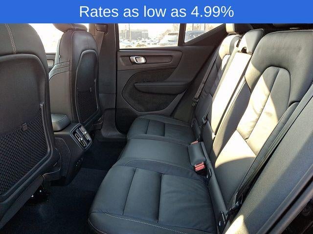 2023 Volvo XC40 B5 AWD Plus Bright Theme