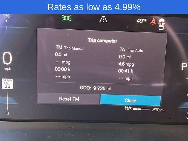 2023 Volvo XC40 B5 AWD Plus Bright Theme