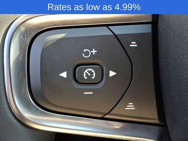 2023 Volvo XC40 B5 AWD Plus Bright Theme