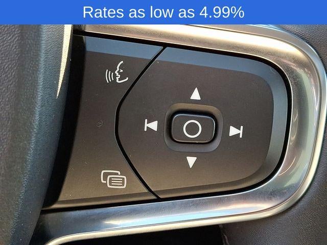 2023 Volvo XC40 B5 AWD Plus Bright Theme