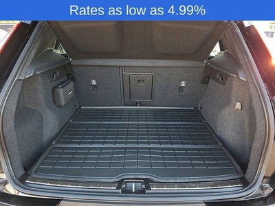 2023 Volvo XC40 B5 AWD Plus Bright Theme