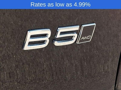 2023 Volvo XC40 B5 AWD Plus Bright Theme