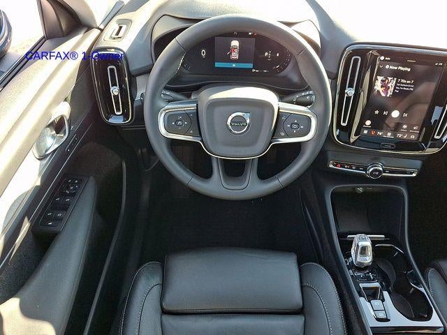 2023 Volvo XC40 B5 AWD Plus Bright Theme