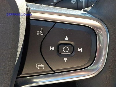 2023 Volvo XC40 B5 AWD Plus Bright Theme