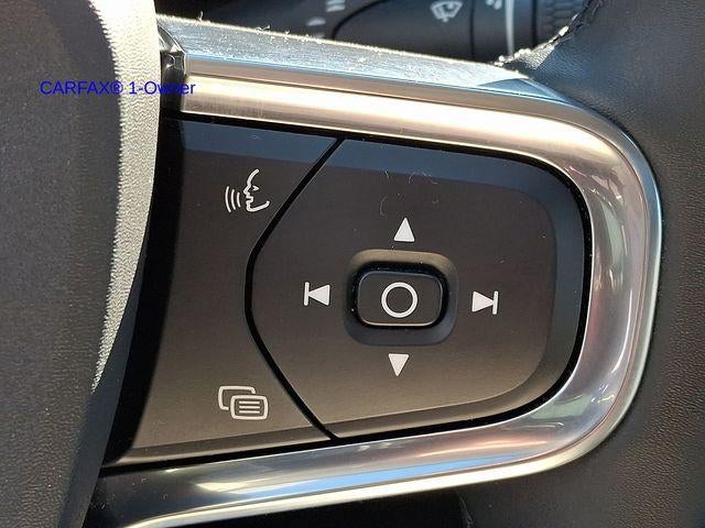 2023 Volvo XC40 B5 AWD Plus Bright Theme
