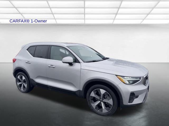 2023 Volvo XC40 B5 AWD Plus Bright Theme