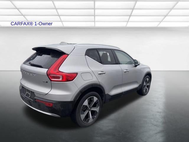 2023 Volvo XC40 B5 AWD Plus Bright Theme