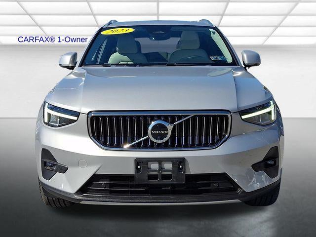 2023 Volvo XC40 B5 AWD Plus Bright Theme