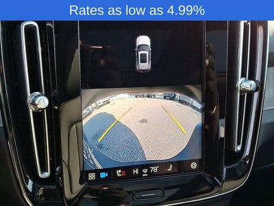 2023 Volvo XC40 B5 AWD Plus Dark Theme