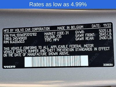 2023 Volvo XC40 B5 AWD Plus Dark Theme