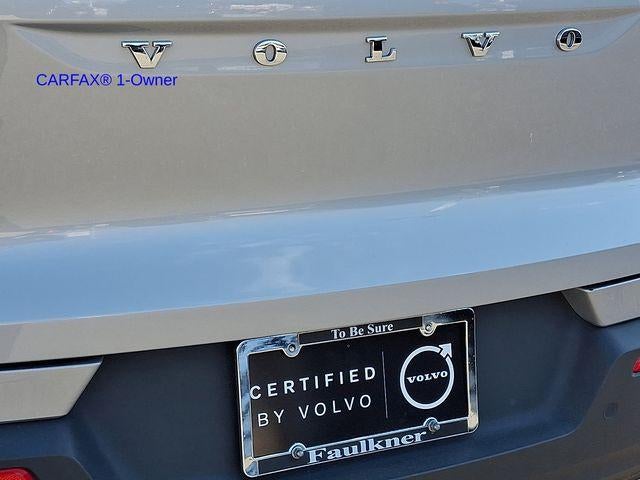 2023 Volvo XC40 B5 AWD Plus Dark Theme