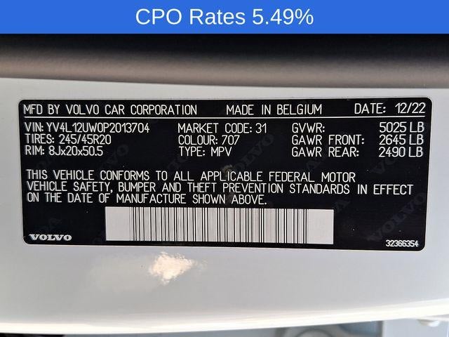 2023 Volvo XC40 B5 AWD Plus Dark Theme