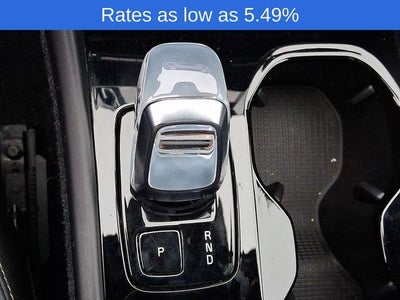 2023 Volvo XC40 B5 AWD Plus Dark Theme