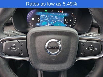 2023 Volvo XC40 B5 AWD Plus Dark Theme