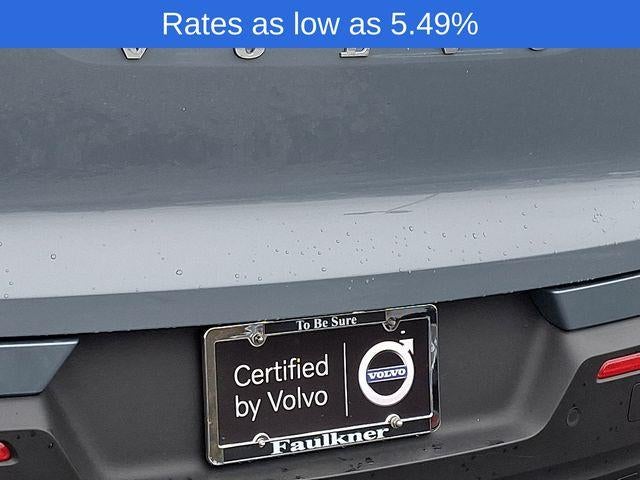 2023 Volvo XC40 B5 AWD Plus Dark Theme