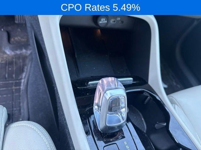 2023 Volvo XC40 B5 AWD Plus Dark Theme