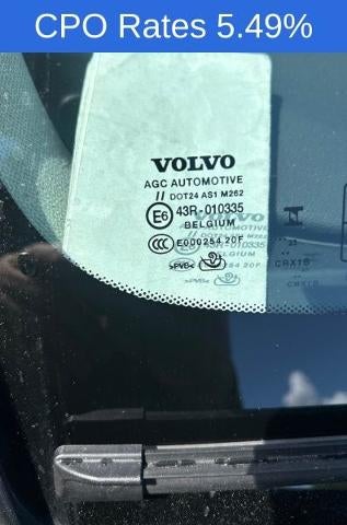 2023 Volvo XC40 B5 AWD Plus Dark Theme