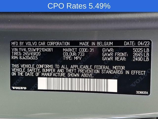 2023 Volvo XC40 B5 AWD Plus Dark Theme