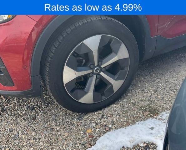 2023 Volvo XC40 B5 AWD Plus Dark Theme