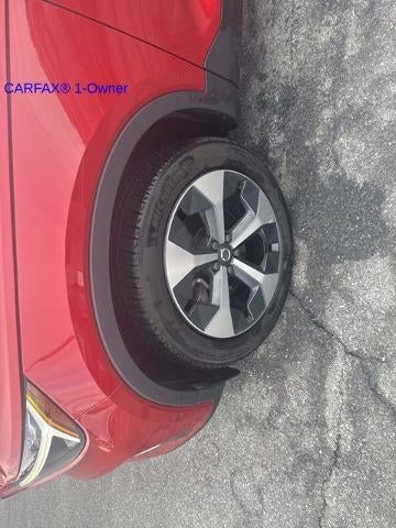 2023 Volvo XC40 B5 AWD Plus Dark Theme