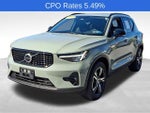 2023 Volvo XC40 B5 AWD Plus Dark Theme