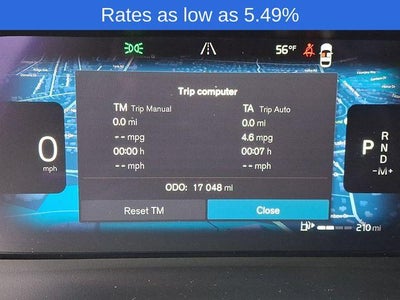 2023 Volvo XC40 B5 AWD Plus Dark Theme