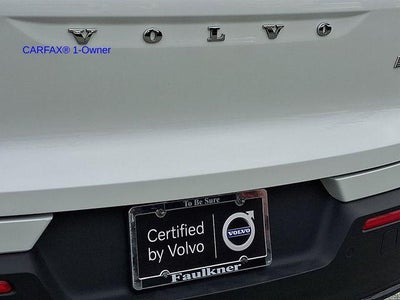 2023 Volvo XC40 B5 AWD Plus Dark Theme