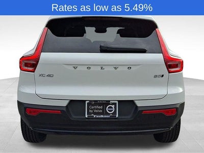 2023 Volvo XC40 B5 AWD Plus Dark Theme