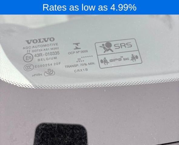 2023 Volvo XC40 B5 AWD Plus Dark Theme