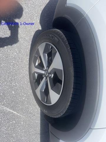 2023 Volvo XC40 B5 AWD Plus Dark Theme