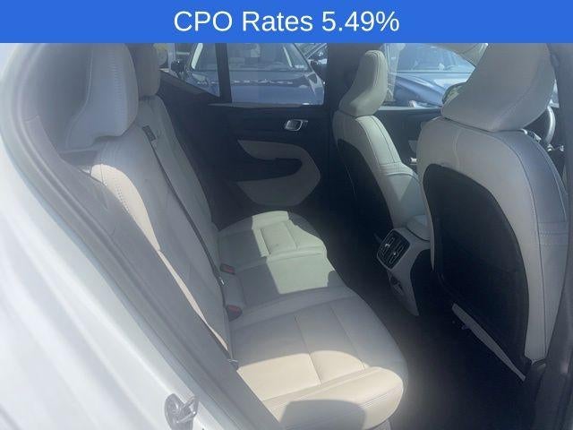 2023 Volvo XC40 B5 AWD Plus Dark Theme
