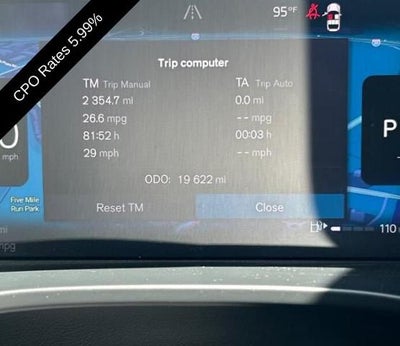 2023 Volvo XC40 B5 AWD Plus Dark Theme