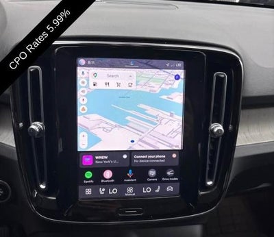 2023 Volvo XC40 B5 AWD Plus Dark Theme