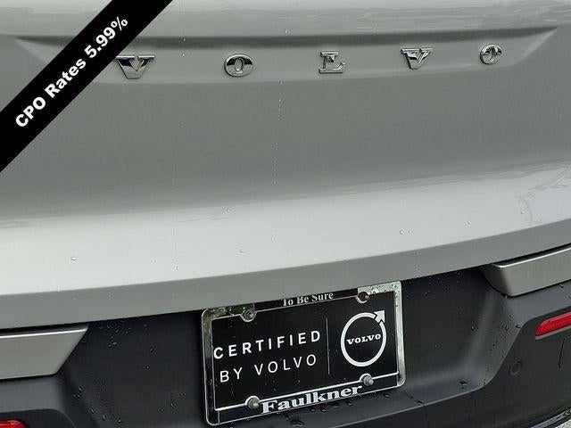 2023 Volvo XC40 B5 AWD Plus Dark Theme