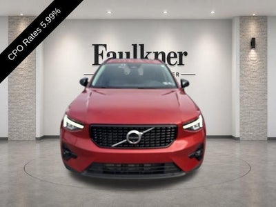 2023 Volvo XC40 B5 AWD Plus Dark Theme