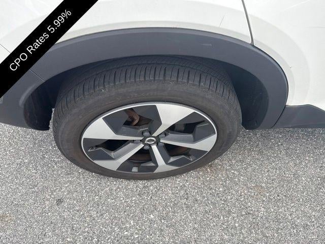 2023 Volvo XC40 B5 AWD Plus Dark Theme