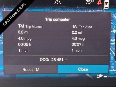 2023 Volvo XC40 B5 AWD Plus Dark Theme