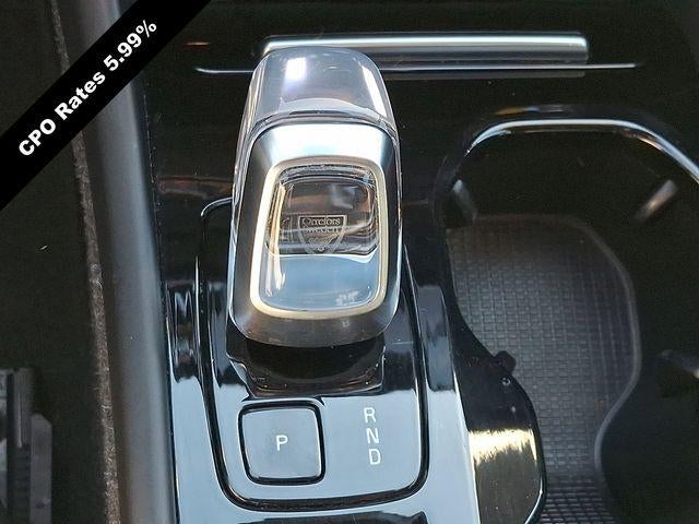 2023 Volvo XC40 B5 AWD Ultimate Dark Theme