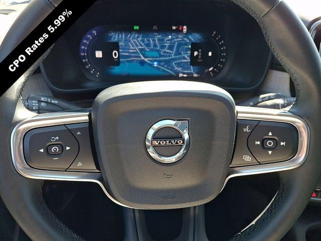 2023 Volvo XC40 B5 AWD Ultimate Dark Theme