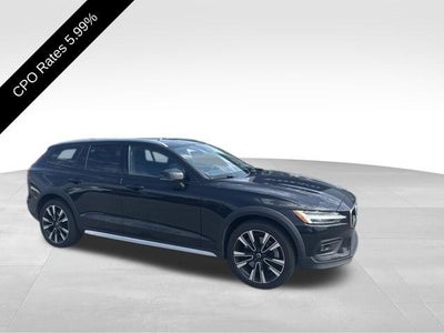 2024 Volvo V60 Cross Country B5 AWD Ultimate