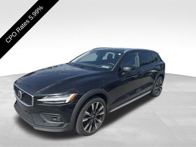 2024 Volvo V60 Cross Country B5 AWD Ultimate