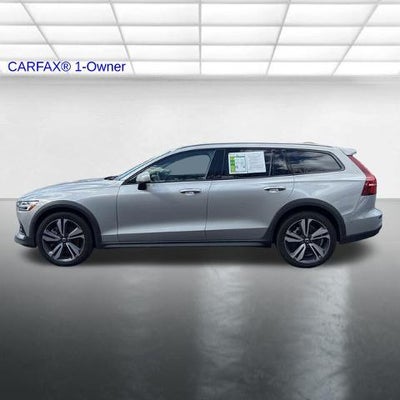 2025 Volvo V60 Cross Country B5 AWD Plus